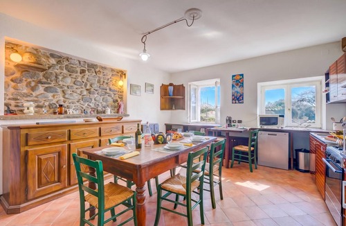 Lisanza House | Appartamento Sole: Lake Maggiore Lakefront and Panoramic View, Sesto Calende, Italy