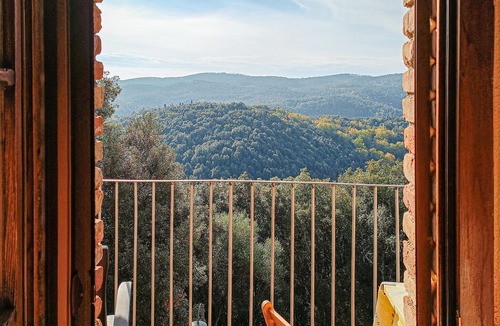 Castello di Tocchi Apartment | Awesome apartment in Monticiano