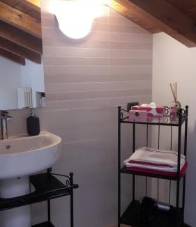 Lecco Bed & Breakfast | B&B Como Lake Cottage