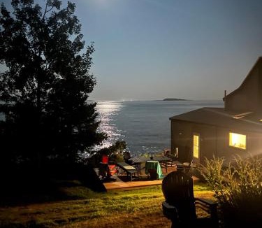 Orrs Island House | Barnacle - quiet family Maine waterfront getaway