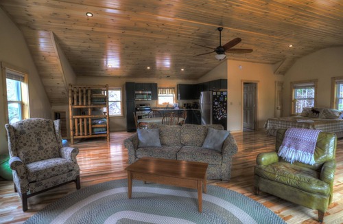 Rangeley Plantation House | Beach Front Retreat - Private home on Mooselookmeguntic Lake
