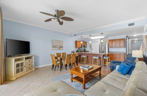 Miramar Beach Condo | Beach Resort 3rd floor, Zero Entry Pool, Garage Parking, Beach Service, Hot Tub