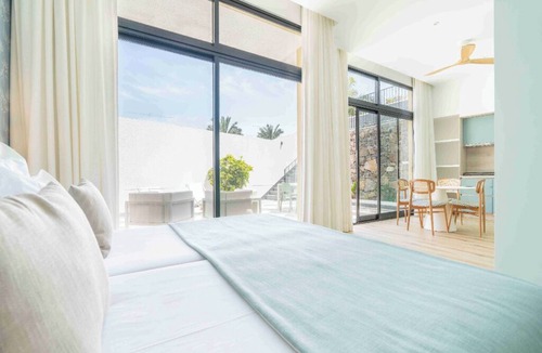 Porto Moniz Hotel | Beachside Studio Near Porto Moniz Natural Pools with Half Board Dining