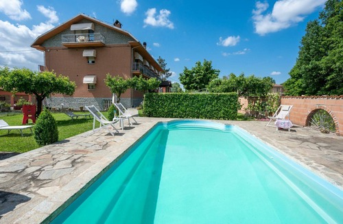 Castagnole delle Lanze Apartment | Beautiful apartment for 4 people with pool, WIFI, A/C, TV and patio