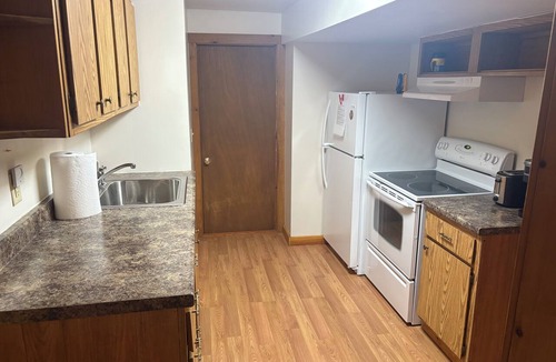 Pittsburg House | Beautiful 4-bedroom house in Pittsburg perfect for your four-seasons getaway