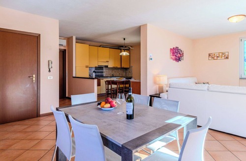 Aurogna Apartment | Beautiful apartment for 4 guests with A/C, WIFI, TV and patio