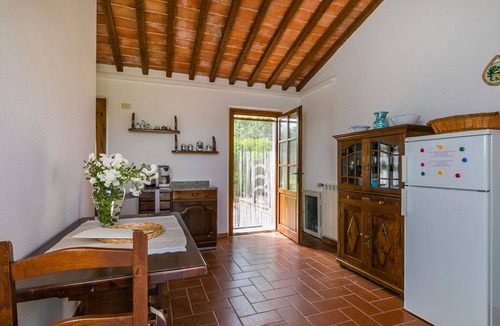 Sasso dʼOmbrone Villa | Beautiful apartment in villa for 2 people with pool, WIFI, A/C, patio and panoramic view