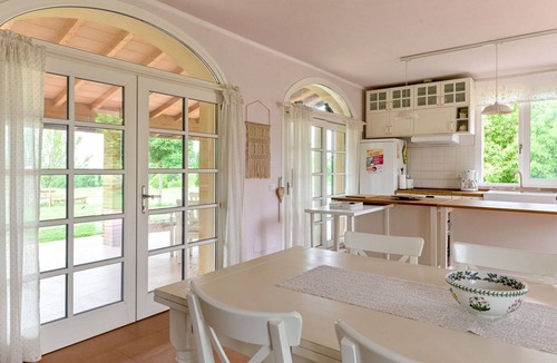 Roccastrada House | Beautiful private villa for 6 guests with A/C, WIFI, TV, patio, pets allowed and panoramic view