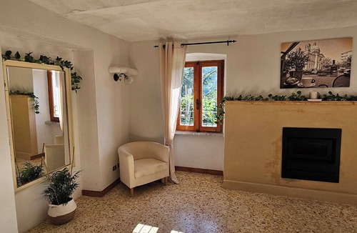 Bonvicino House | Beautiful Wedding venue for a destination wedding in Italy with pool, 32-50 pers