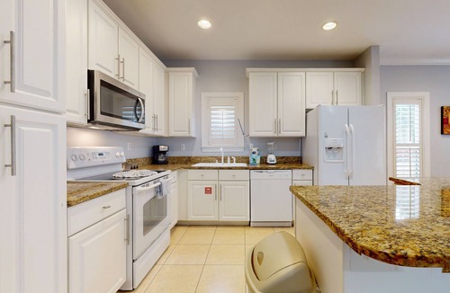 Emerald Waters Village House | Beautifully decorated home w/screened porch & shared pool - walk to beach