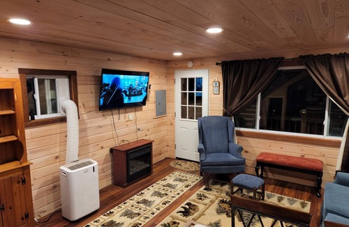 North Penobscot Cabin | bunk house on a pristine lake 25 min from Mt katahdin awesome 4 wheeling