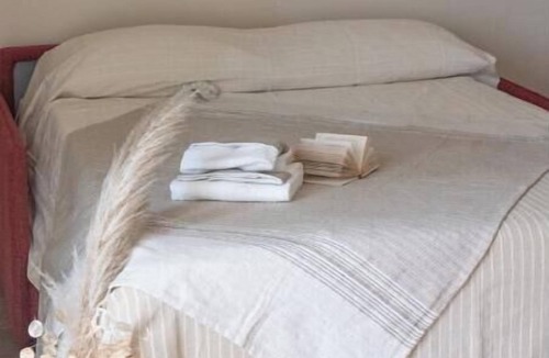 Magliano Alfieri Bed & Breakfast | ByVigin Azalea – Elegance, Relaxation, and a Private Outdoor Jacuzzi