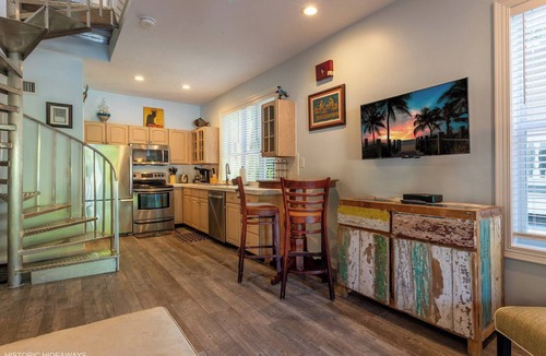 Historic Seaport Condo | Campbell Suite