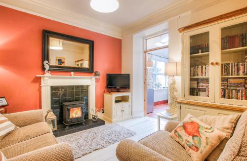 Edern House | Captain's House