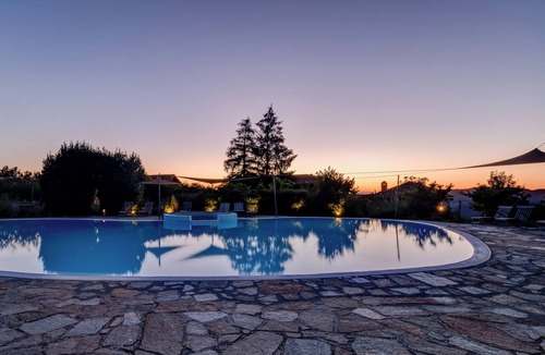 Cortemilia Apartment | Casa Coniglio, Cascine Crema: Modern apartment, large pool, pool house, billiards.