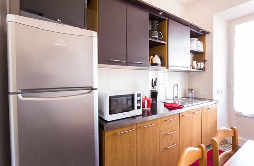 Follonica Apartment | Casa Laura Follonica 200 metres from the sea/beach Wifi air/condition tv/sat