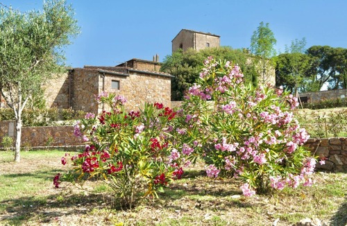 Casalappi Apartment | Casalappi three-room 4-bed apartment in hamlet with pool