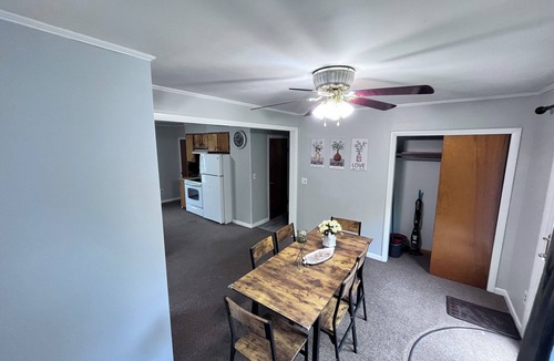 North Jay Apartment | Charming 2-bedroom apartment in enchanting Livermore Falls with WiFi