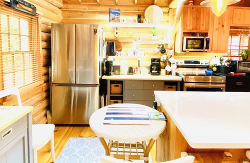 Boothbay Harbor Cabin | Charming and Modern Log Cabin near the Ocean. Level II EV Charging on site!