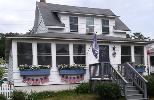 Old Orchard Beach House | Charming Cottage 5 min walk to beach & 8 min. walk to The Pier !