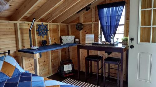 Lincoln House | Charming Off-Grid Glamping Cabins Near Lakes & Kayaking in Lincoln, Maine