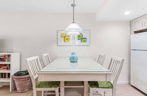 Belleair Beach Condo | 🐚Chateau 1E - Belleair Beach 1 Bedroom condo on the beach!