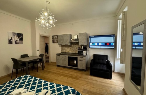 Santa Caterina Apartment | Civic 22 WIDE ONE-ROOM APARTMENT IN THE CENTER OF SASSARI.