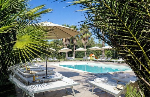 Alghero Villa | ClickSardegna Villa Paradiso with swimming pool and exclusive tennis court