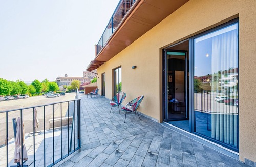 Barolo Apartment | COLBERT HOUSE BAROLO, UNIT 1