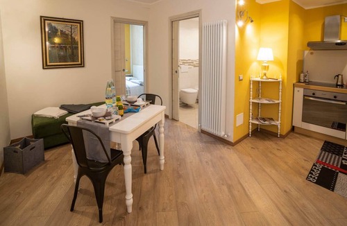 Citta Alta House | Colleoni 20. Standard Apartment. Apartment located in the Upper Town, at Via Colleoni 20.