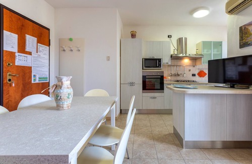 Lido Apartment | Comfortable Apartment “Corallo” close to the Beach with A/C & Terrace