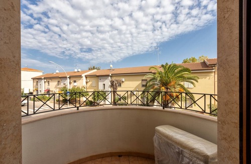 Lido Apartment | Comfortable Apartment “Corallo” close to the Beach with A/C & Terrace