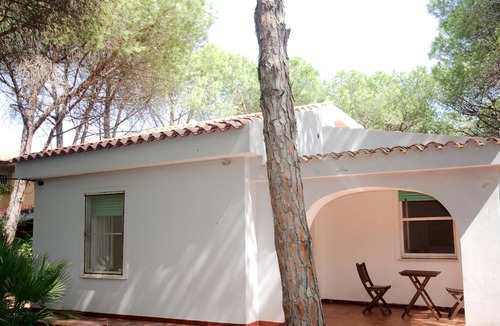 Sas Linnas Siccas Villa | Comfortable Vacation Home “67 Villa con Splendida Vista Mare” on the Sea with Sea View, Balcony, Garden & Terrace; Parking Available