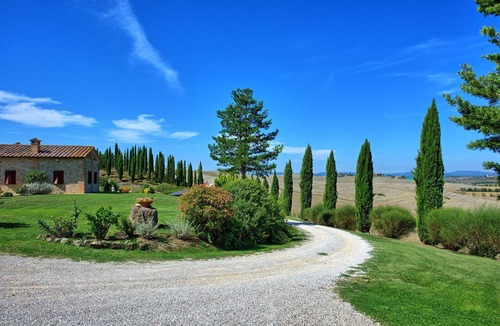 Monteroni d'Arbia Apartment | Cosy apartment for 7 people with WIFI, pool, close to Siena