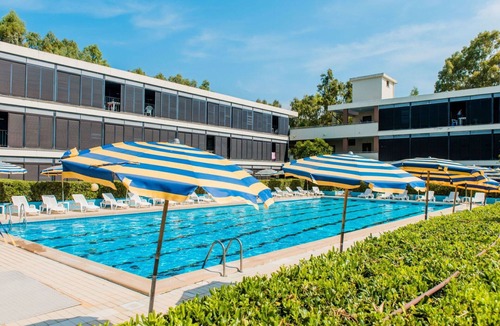 Marina di Bibbona Apartment | Cosy apartment for 6 guests with pool, WIFI, A/C, TV, terrace and pets allowed