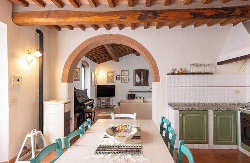 Montescudaio Apartment | Cosy apartment for 6 people with WIFI, terrace and pets allowed