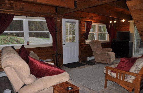 Wheelock Cabin | Cozy 3-bedroom cabin - close to Burke Mtn & Kingdom Trails- 6.5 miles from I-91