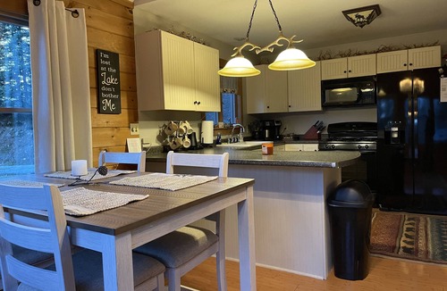 Franklin County Cabin | Cozy Cabin/Near Lake/Sugarloaf/Hike/Snowmobile ATV Access/Fish