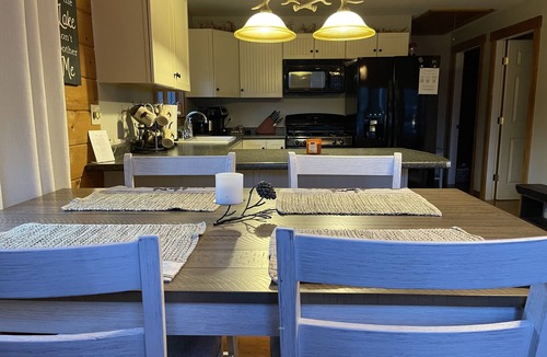 Franklin County Cabin | Cozy Cabin/Near Lake/Sugarloaf/Hike/Snowmobile ATV Access/Fish