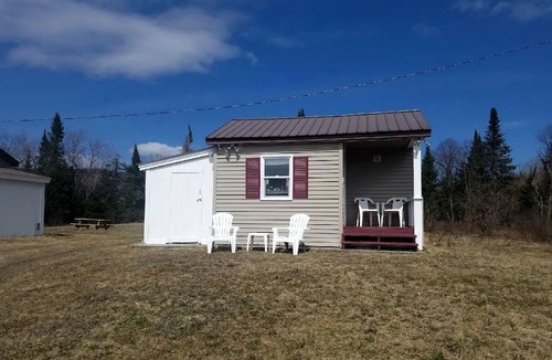 Stewartstown Cabin | Cozy Cabin Rental for a Weekend Getaway in New Hampshire