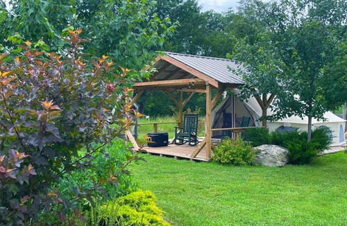 Turner Cabin | Cozy Glamping Tent at Farm Stay in Maine