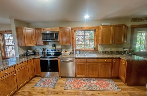 Marshfield Ski Chalet | Danielsons Chalet-oasis perfect for reading, relaxing, and time with loved ones