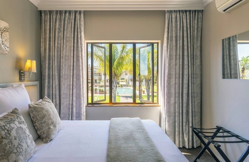 Koelenhof Cabin | Devonvale Golf & Wine Estate