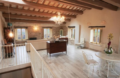Arcevia Apartment | Dimora nel Castello di Loretello