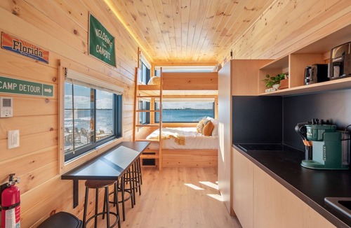 Mary Esther Cabin | Direct Waterfront Cabin Sunset Views 4