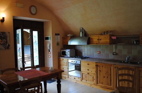 Zorzino Apartment | Dreistöckiges Apartment in einem historischen Gebäude by Interhome