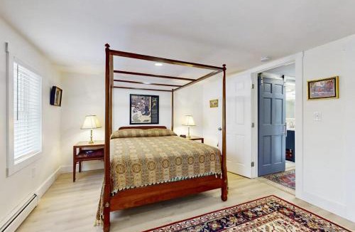 Wiscasset House | Elegant home with a cozy living area, Wifi, backyard, and washer/dryer