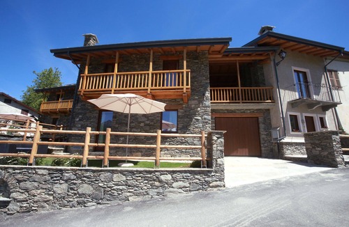 Roburent Ski Chalet | Exclusive holidays Chalets Mongioie, Val Corsaglia - Cuneo.