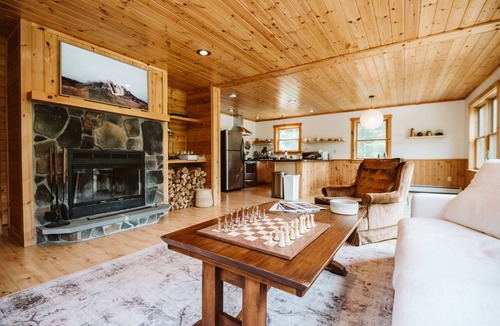 Rumford Center Cabin | Family-friendly, Luxury Log Cabin Nestled in the Woods - 10 Mins to Sunday River