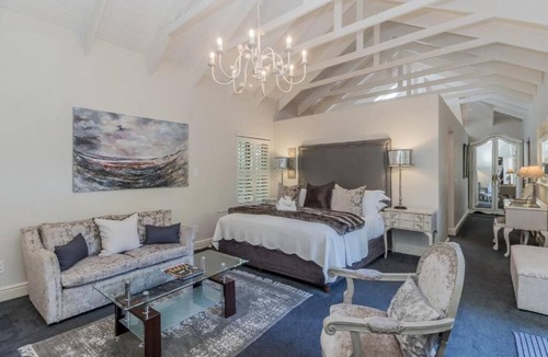 Newlands House | Fernwood Manor